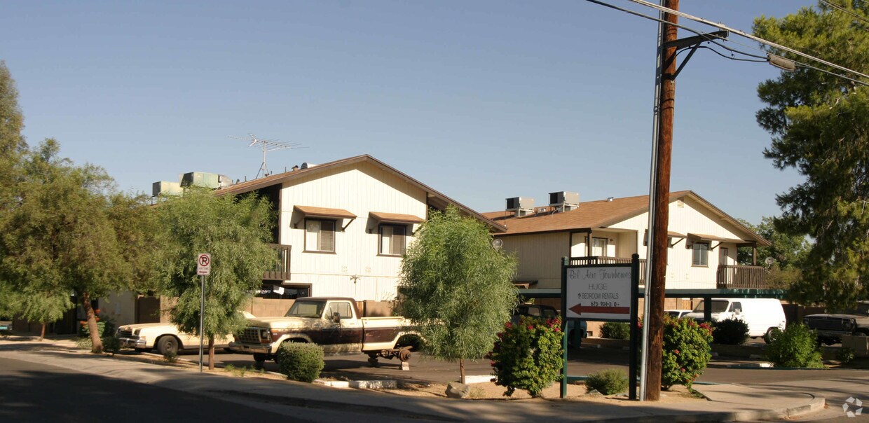 7604 N 61st Ave - 7604 North 61st Avenue Apartments