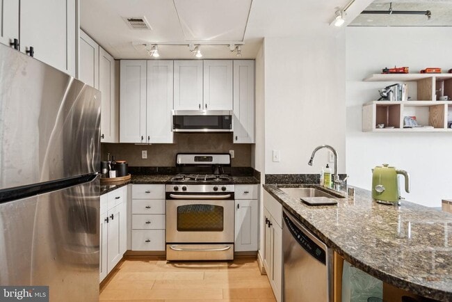 Building Photo - 301 Massachusetts Ave NW