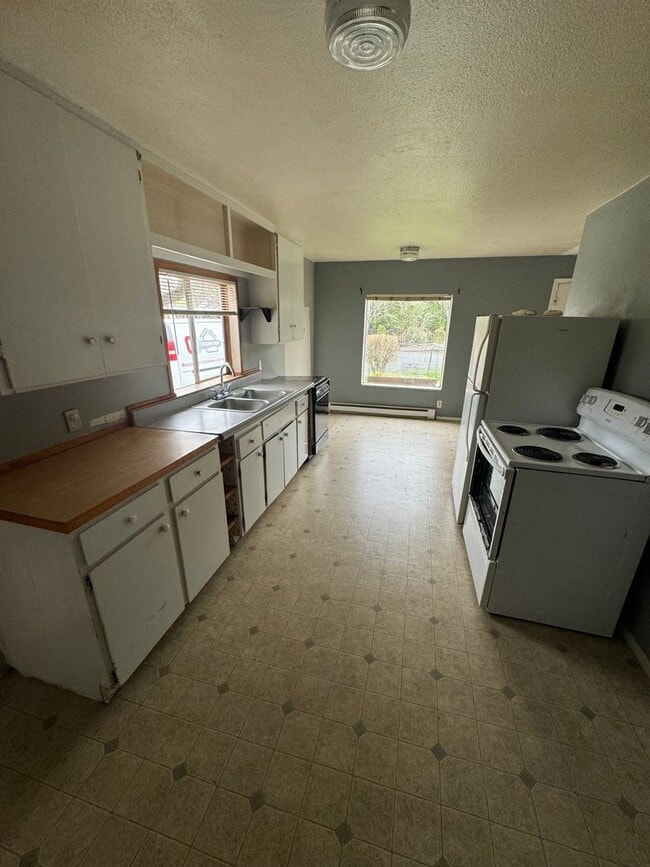 Photo - 216 N 12th St House