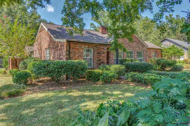 Building Photo - 4105 Oakridge Dr