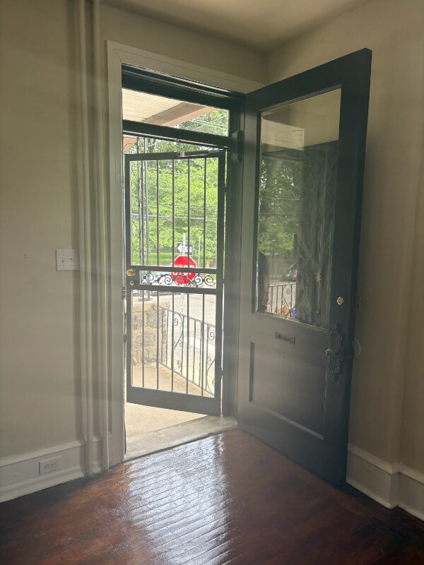 Foto principal - 429 S 51st St