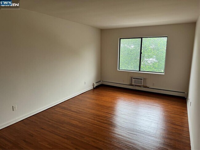 Foto del edificio - 102 Bellgrove Dr