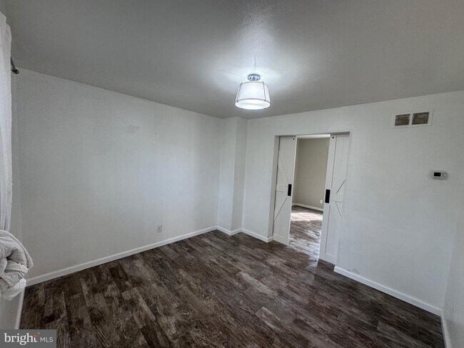 Foto del edificio - 176 Chapel Dr