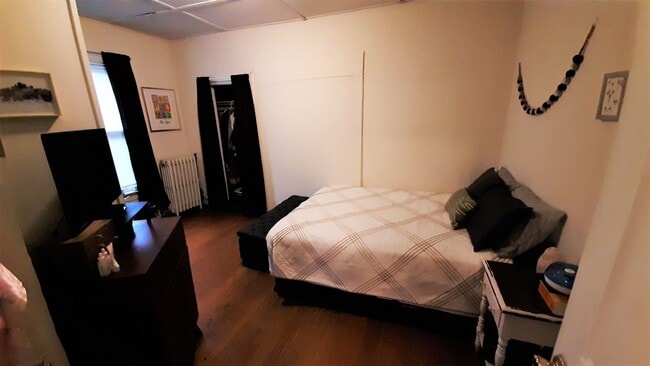 Foto del edificio - 215 Pleasant St