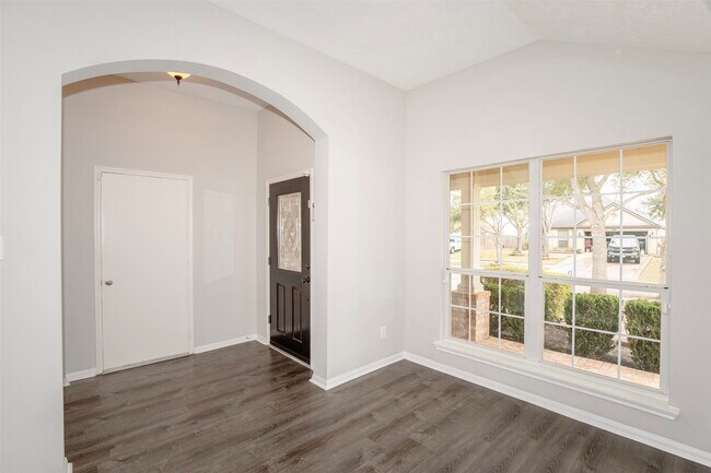 Building Photo - 863 Sierra Brook Ln