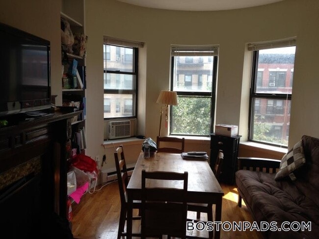 Building Photo - 57 Westland Ave