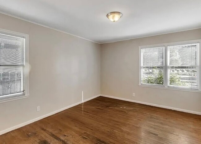 Building Photo - SINGLE FAMILY HOME