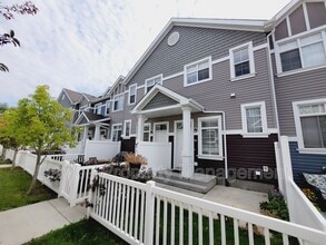 Building Photo - 9151 Shaw Way SW
