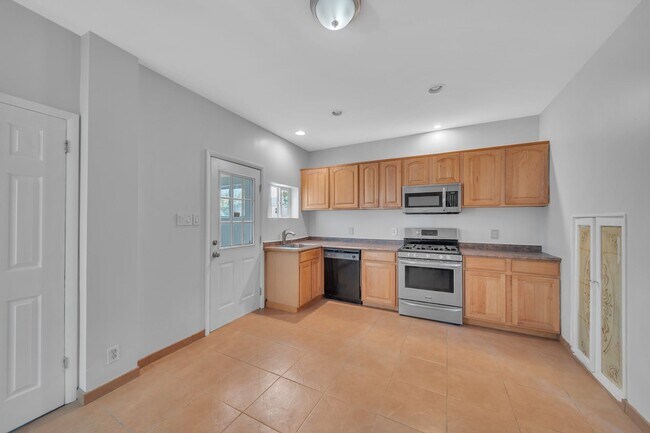Foto del edificio - 322 Webster Ave