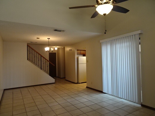 Building Photo - 705 Northcreek Dr