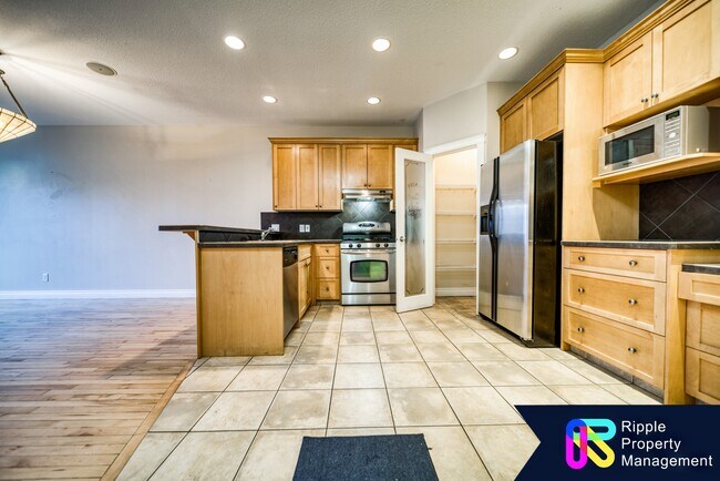 Photo du bâtiment - 720-756 Ave SW