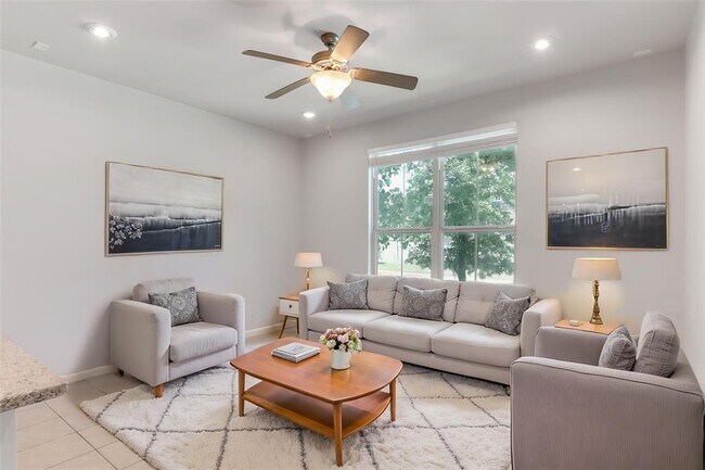Foto del edificio - 2929 Harvester Ln