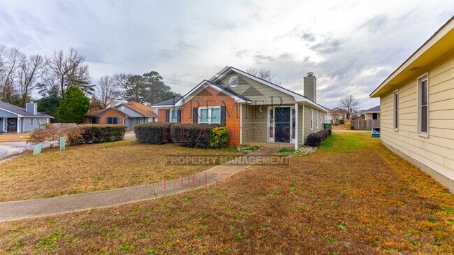 Foto del edificio - 7039 Stoneybrook Dr
