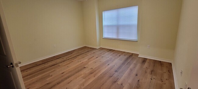 Building Photo - 15576 Palmira Ave