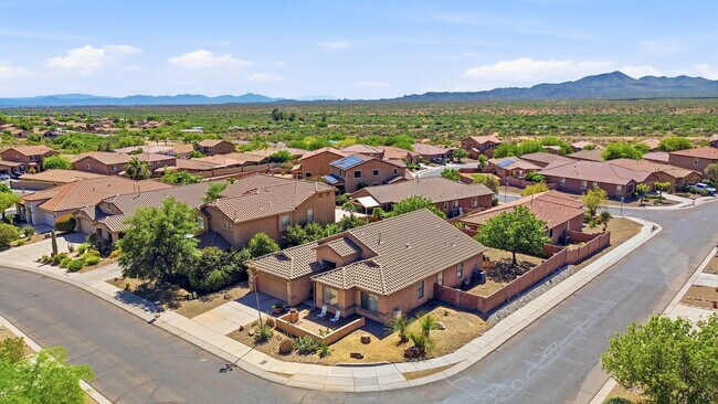 Foto del edificio - 39116 Quick Trot Dr