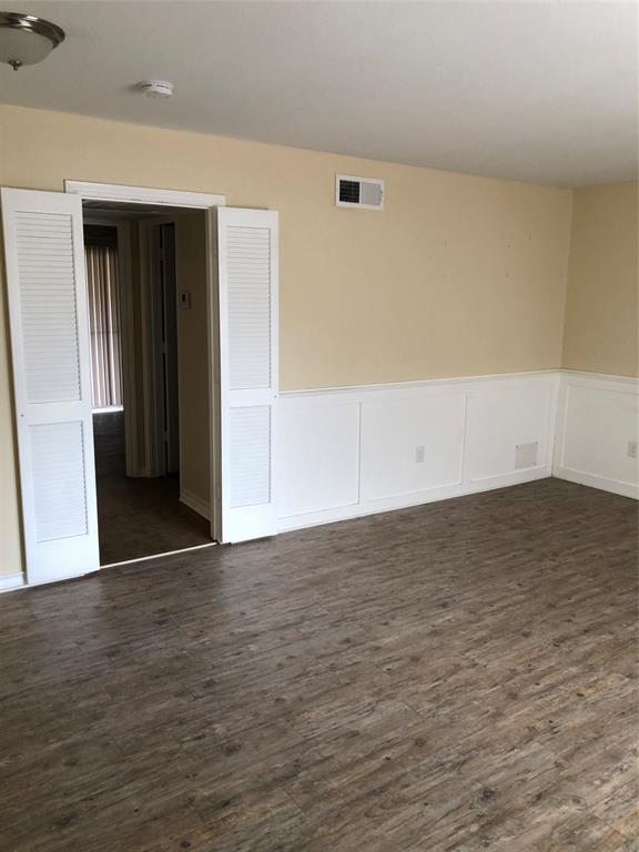 Foto del edificio - 519 W Lookout Dr