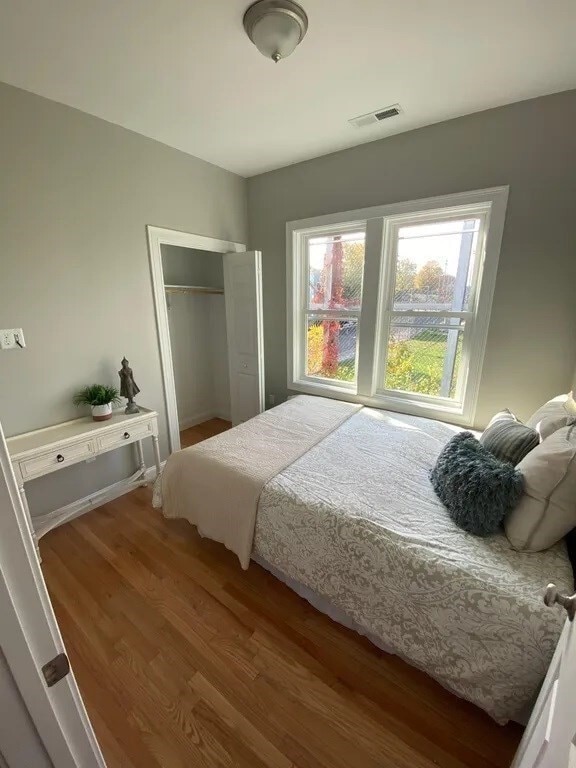 Foto del edificio - 834 E 2nd St