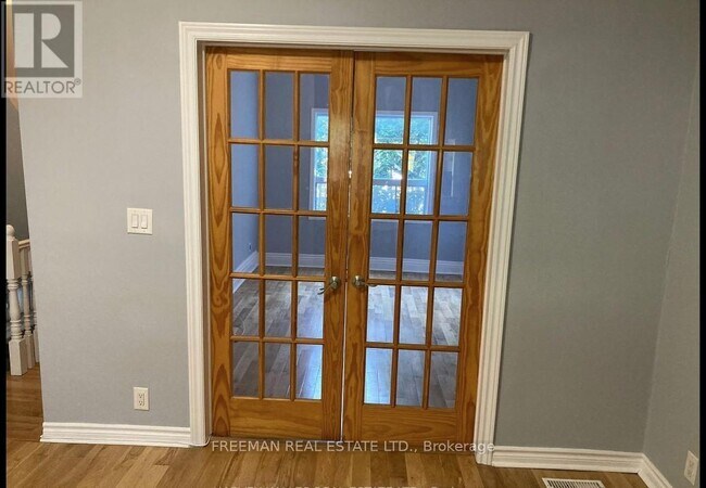 Photo du bâtiment - 985 Dupont St