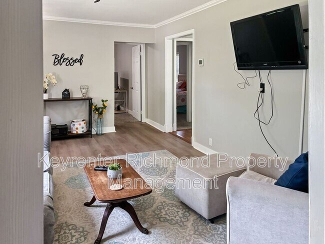 Foto del edificio - 10015 Seminole Rd