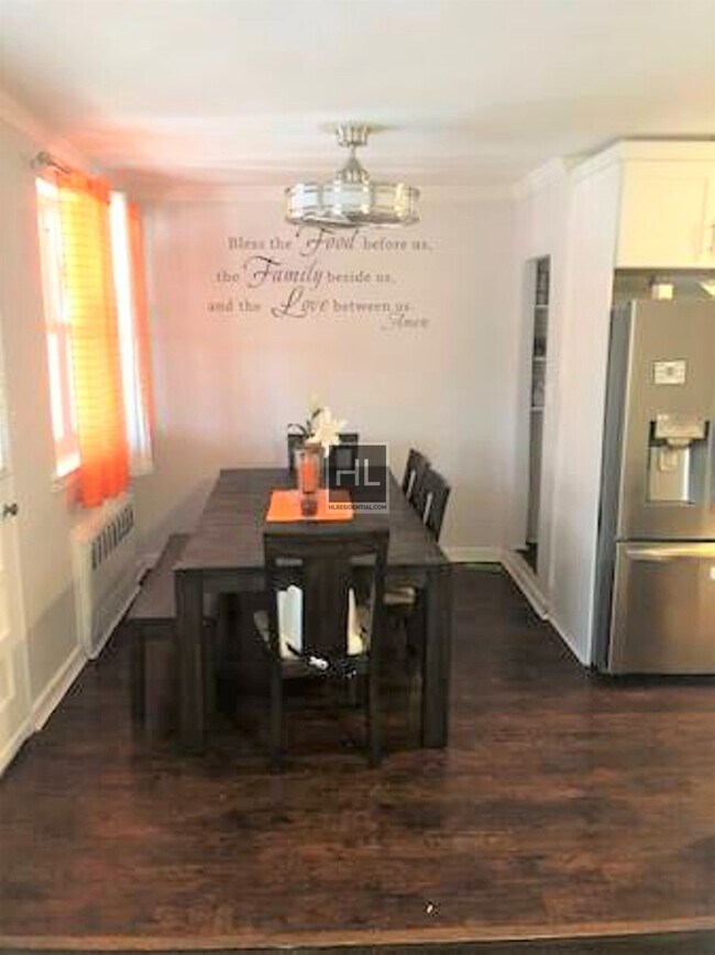 Foto del edificio - 1057 E 57th St