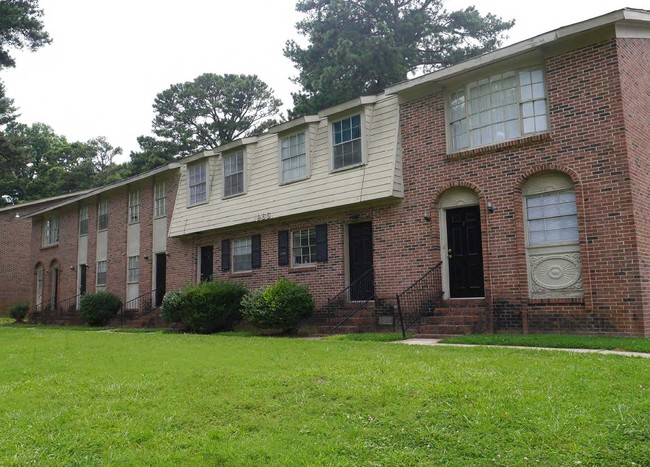 Building Photo - Pine Ridge Apartments