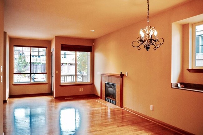 Photo - 3 bedroom in Seattle WA 98115 Townhome