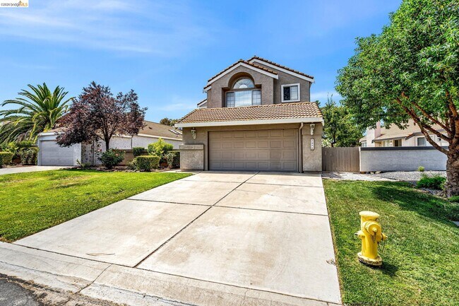 Foto del edificio - 2451 Cherry Hills Dr