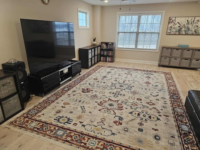 Building Photo - 2662 Scott Dr