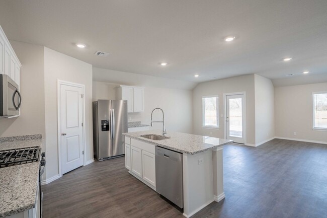 Foto del edificio - Recently Built D.R. Horton Home in Bixby -...