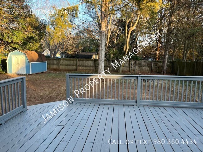 Foto del edificio - 12635 Delman Ln