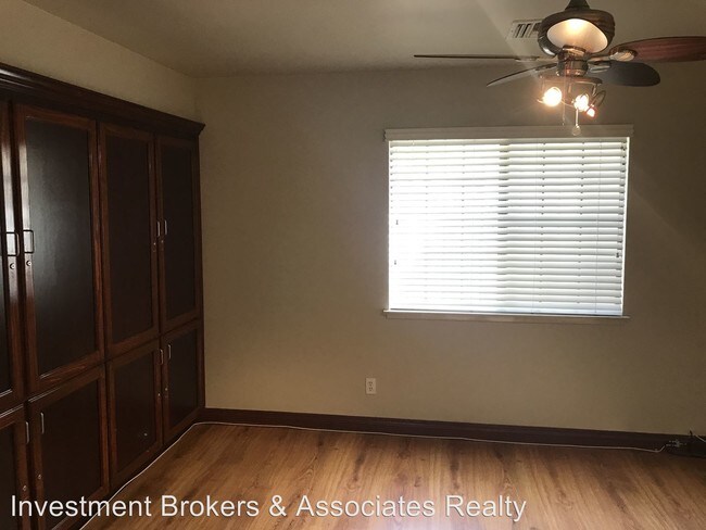 Foto del edificio - 7770 Edna Ave