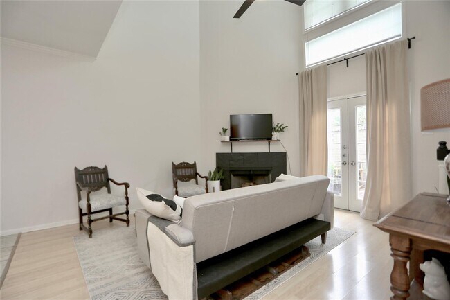 Foto del edificio - 2221 Stanford St