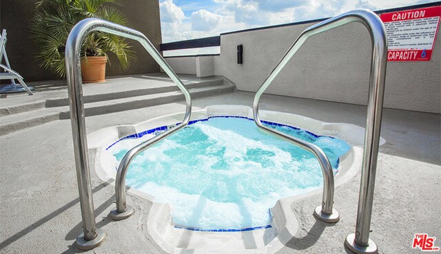 Foto del edificio - 949 Larrabee St