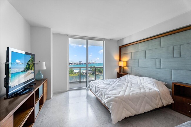 Building Photo - 50 Biscayne Blvd