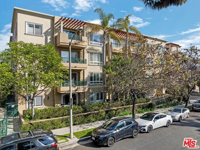 Foto del edificio - 2230 S Bentley Ave