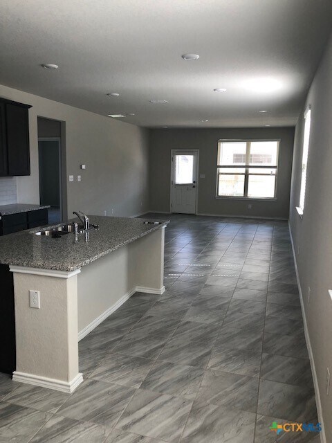 Building Photo - 2537 Ayers Dr