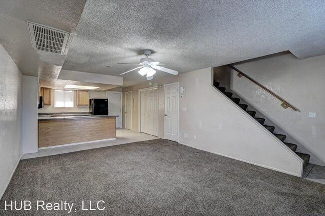 Building Photo - 3 br, 2.5 bath House - 5867 N 59th Dr