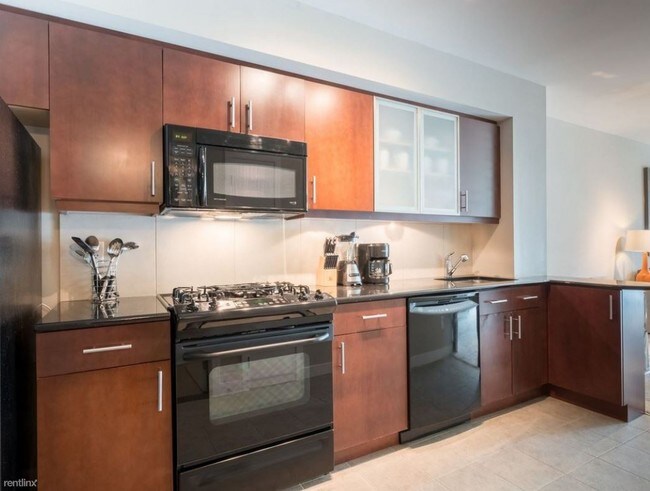 Building Photo - 1 br, 1 bath Apartment - 835 W 176th St