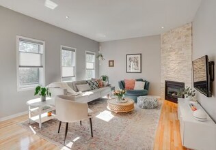 Building Photo - 7039 San Pedro Ave