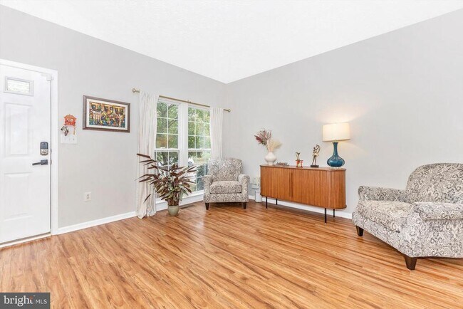 Foto del edificio - 8310 Lyndhurst St