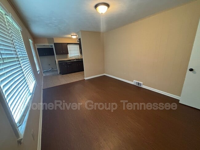 Building Photo - 307 Byron Dr