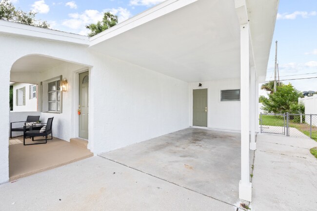 Building Photo - 6716 81st Ave