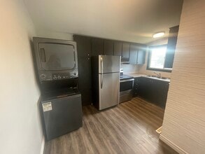 Building Photo - 39 Lawfield Dr