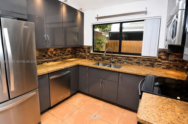 Foto del edificio - 2934 Whitehead St