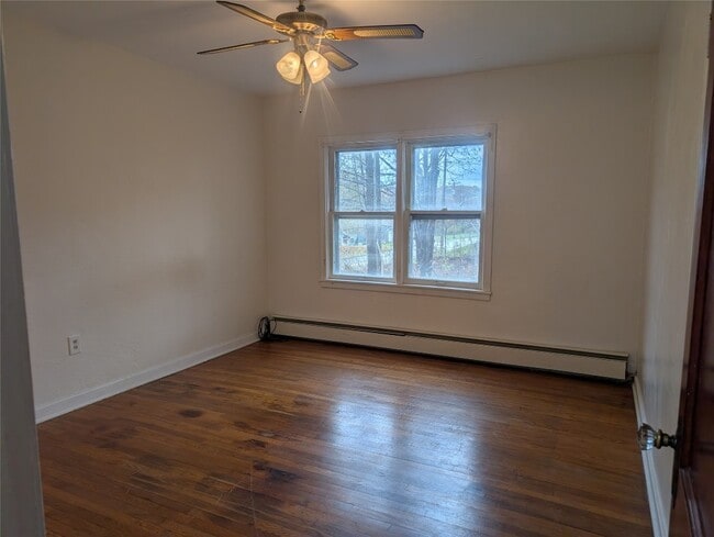 Building Photo - 327 Lower Stella Ireland Rd