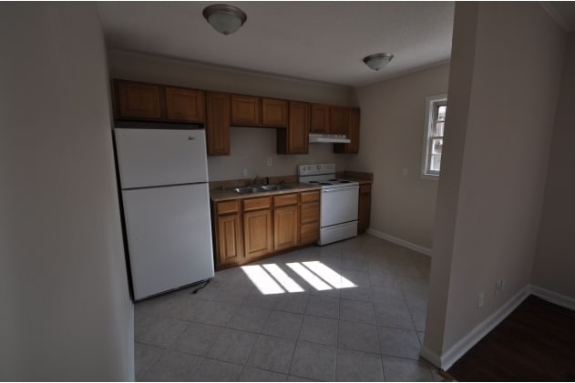  - 569 Lawton St
