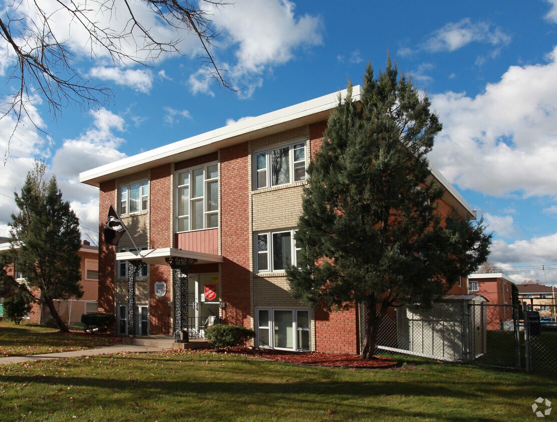 Building Photo - 5750 Sander Dr