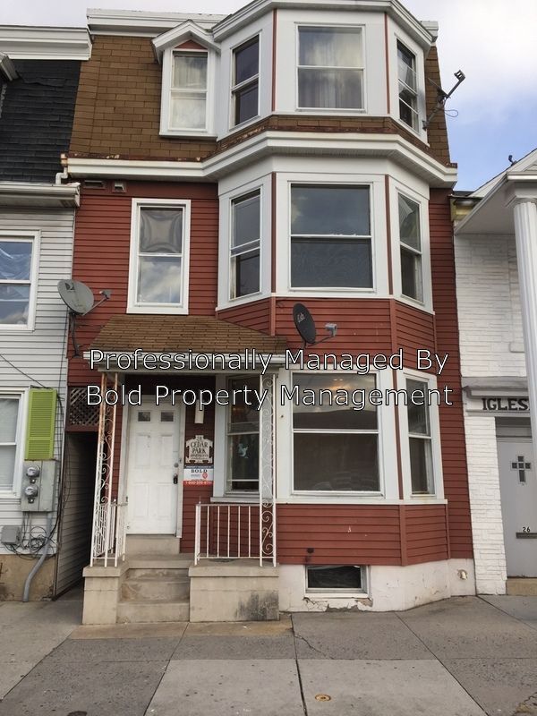 Open Concept Efficiency House Rental in Lebanon, PA