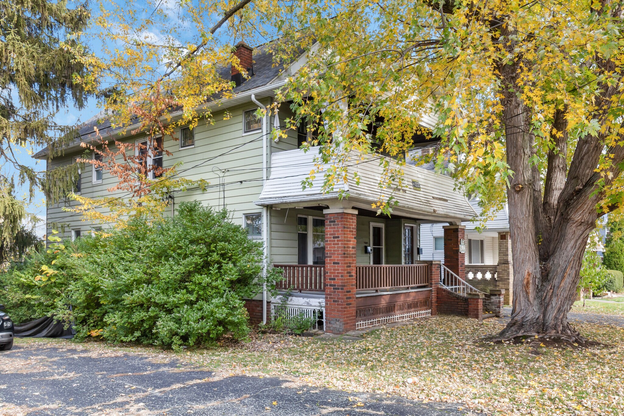 2704 Natchez Ave Cleveland, OH 44109 – photo 4