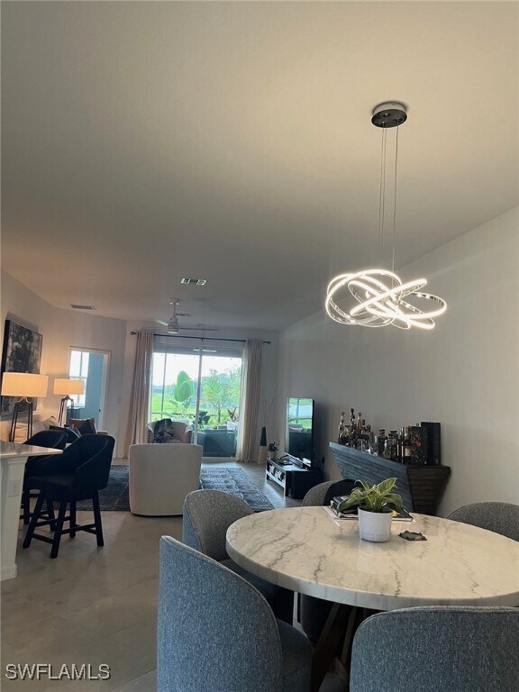 Foto del edificio - 2648 Vine Ave